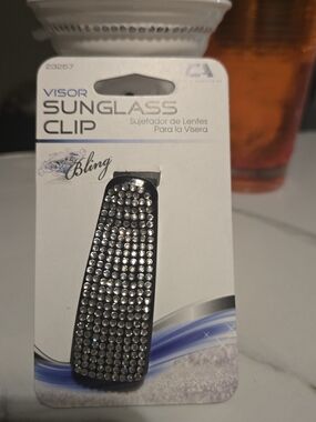 Rhinestone Visor Sunglass Clip - Black